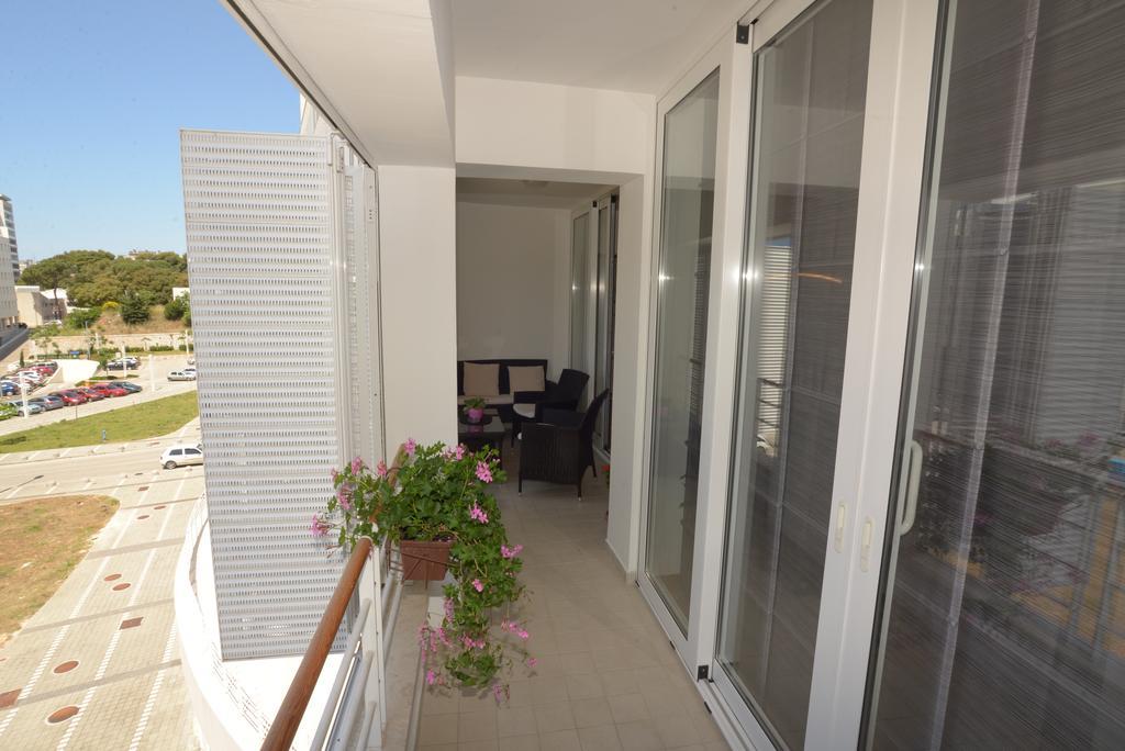 Base Bridge Apartment - Zadar City Centre - Free Parking Екстер'єр фото