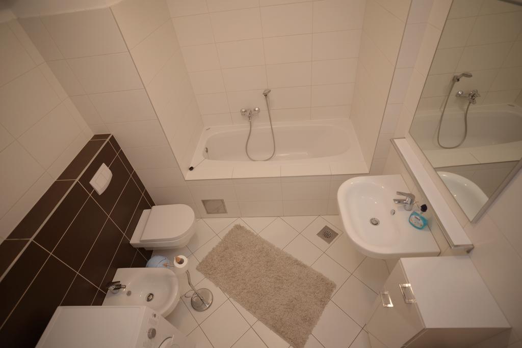 Base Bridge Apartment - Zadar City Centre - Free Parking Екстер'єр фото